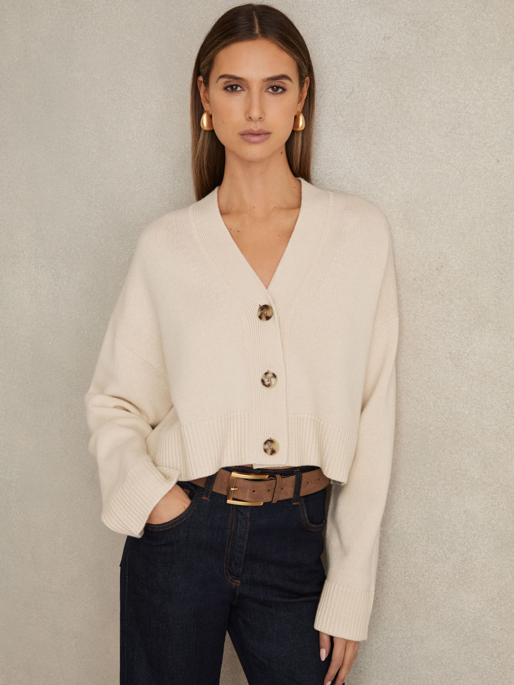 Wool-Cashmere Cropped Cardigan in Cream (AU9691) | €195