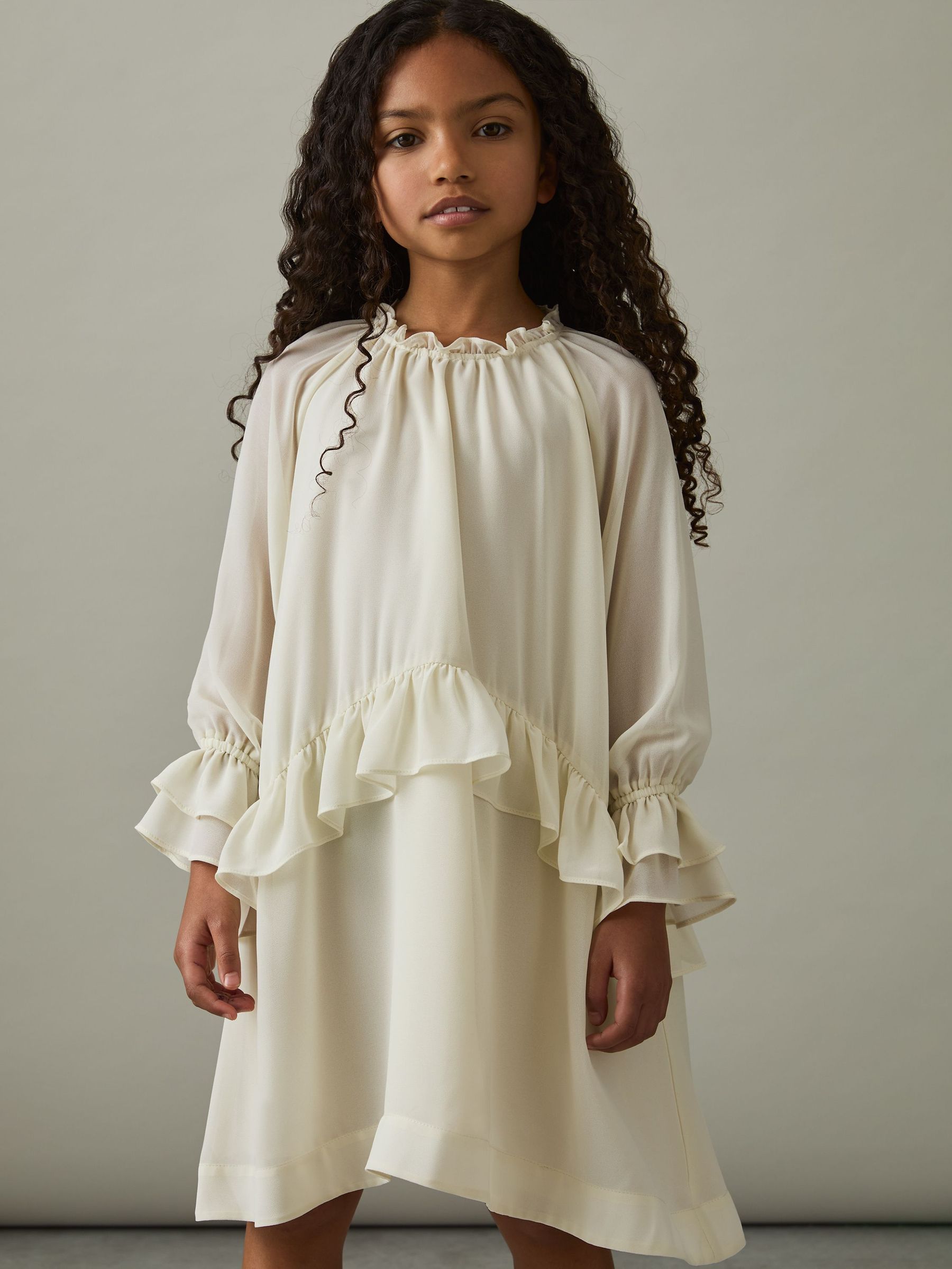 9-13 jr chiffon jurk met ruches in ivoorwit (AV5070) | € 95