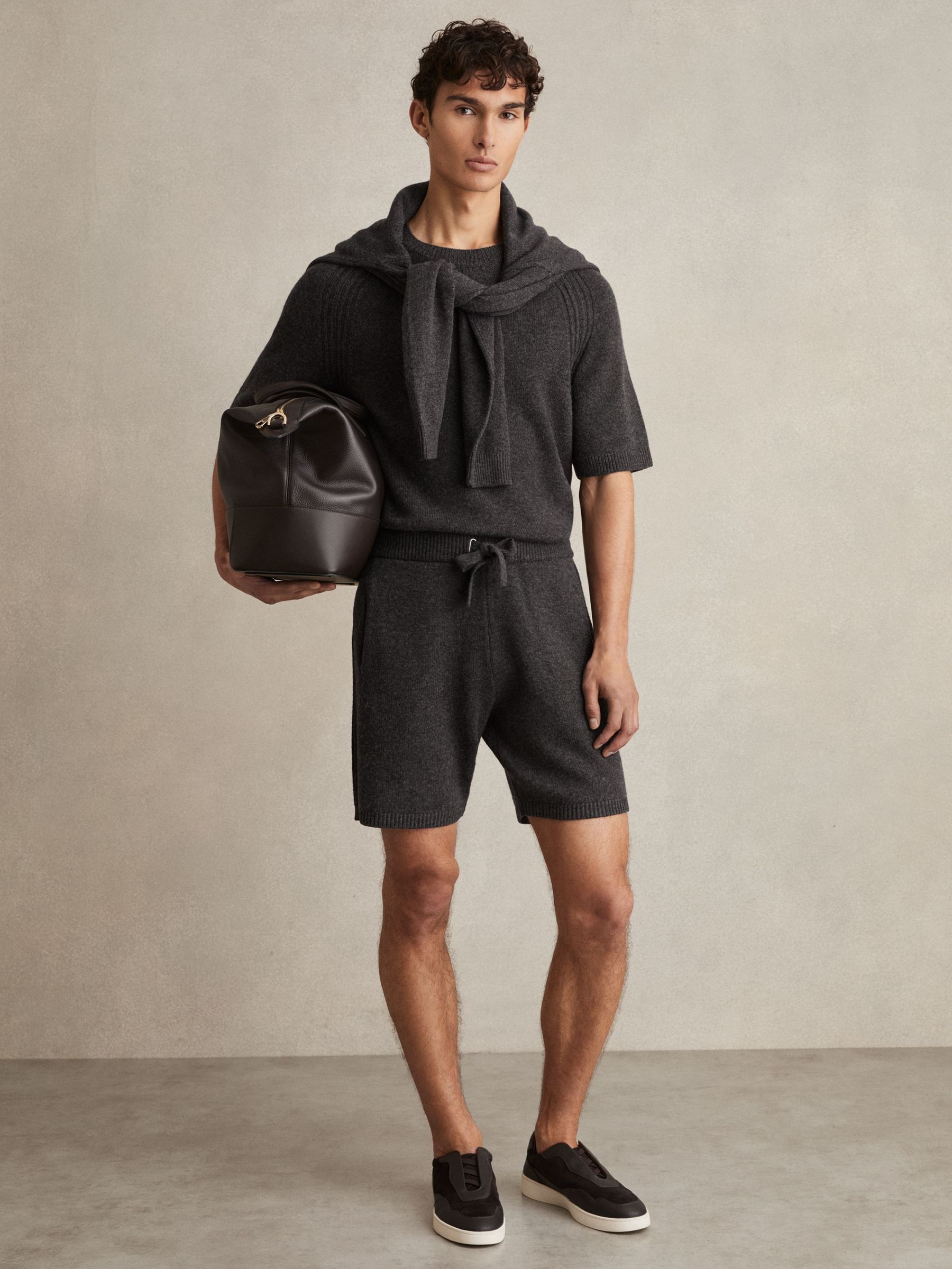 Wool Blend Heavy Knit Shorts in Charcoal Melange (AV5083) | €145