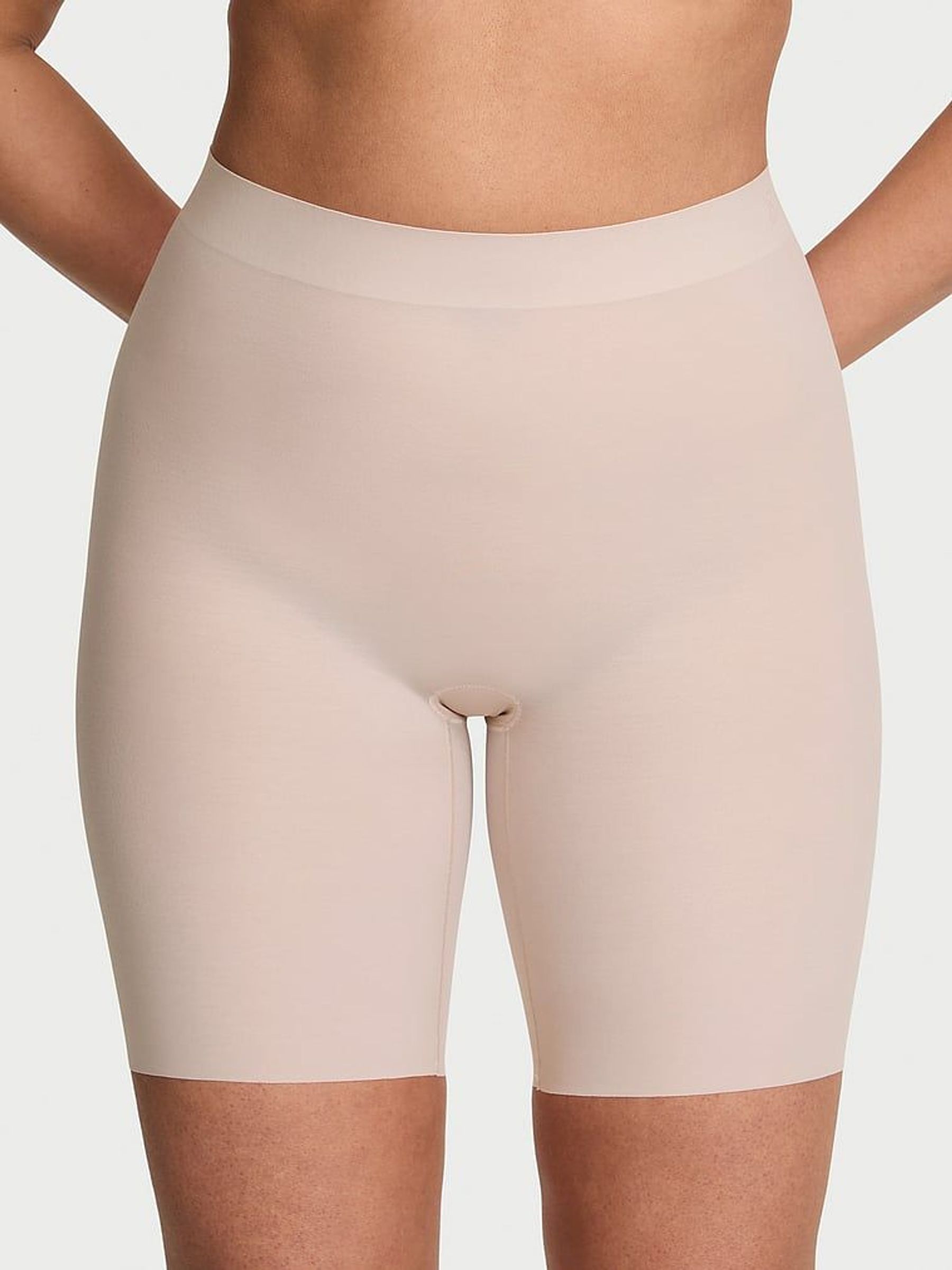 Glaze Nude Mid Thigh Shaping SheerSmoothing™ Knickers (AV7572) | €33