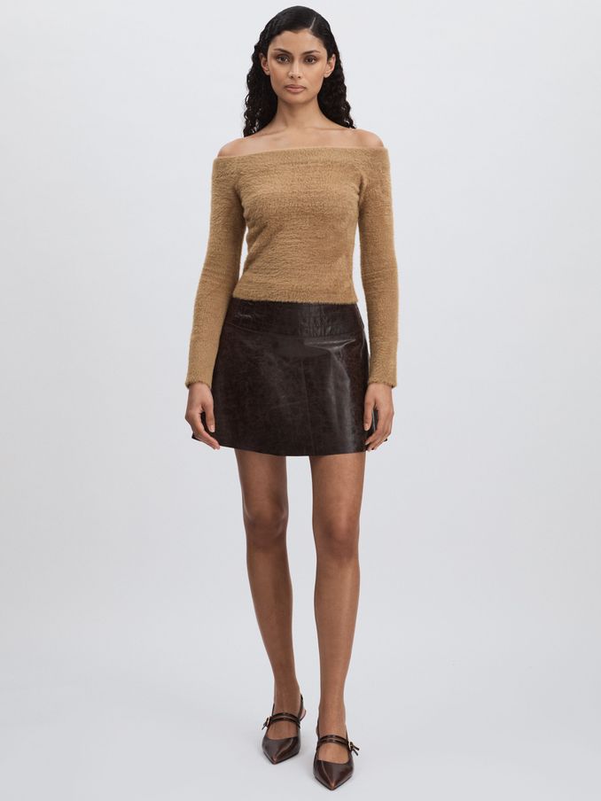 Good American Plush Off-Shoulder Top in Caramel (AW3821) | US$156