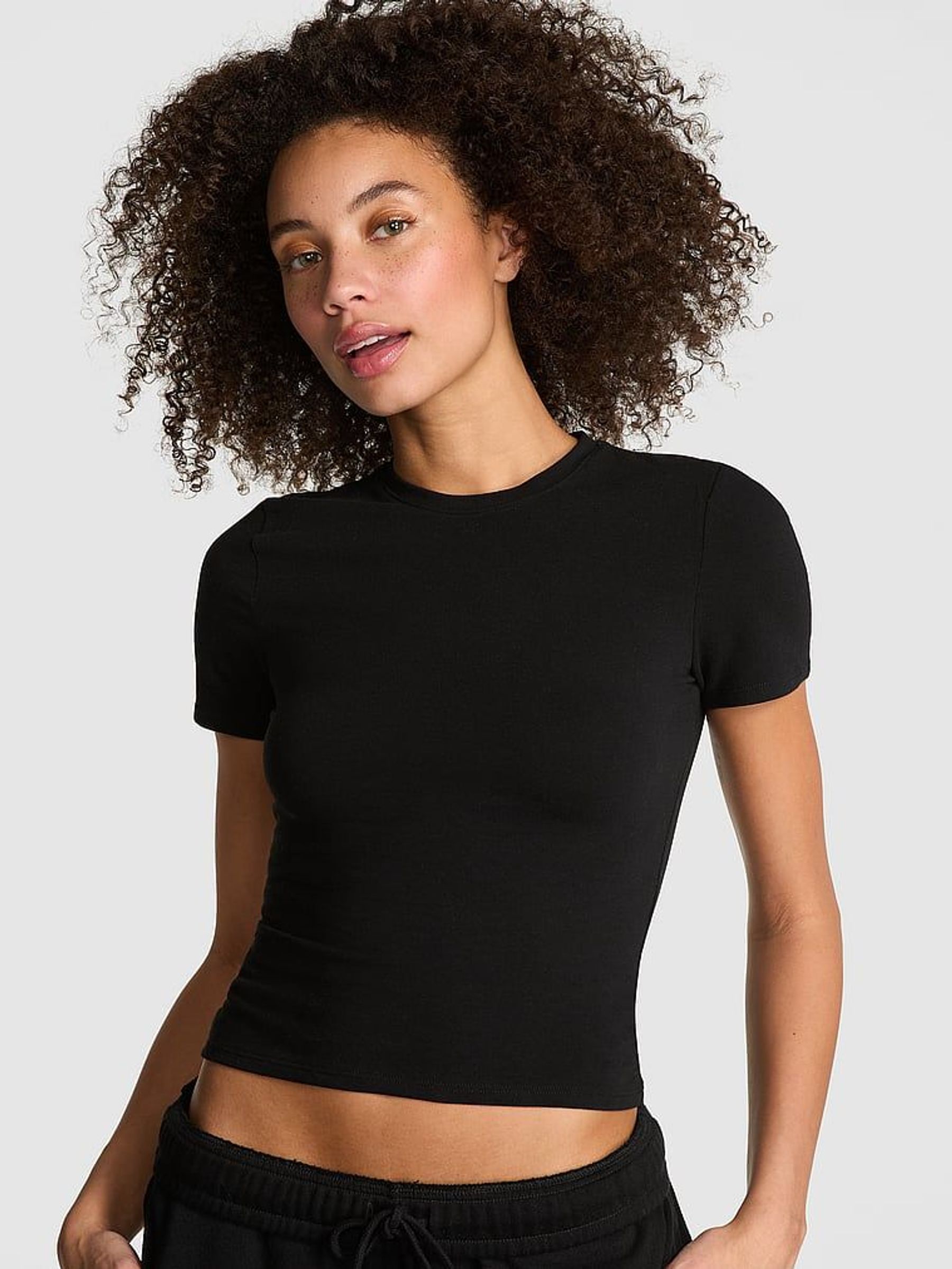 Black Cropped T-Shirt (AW6308) | €29