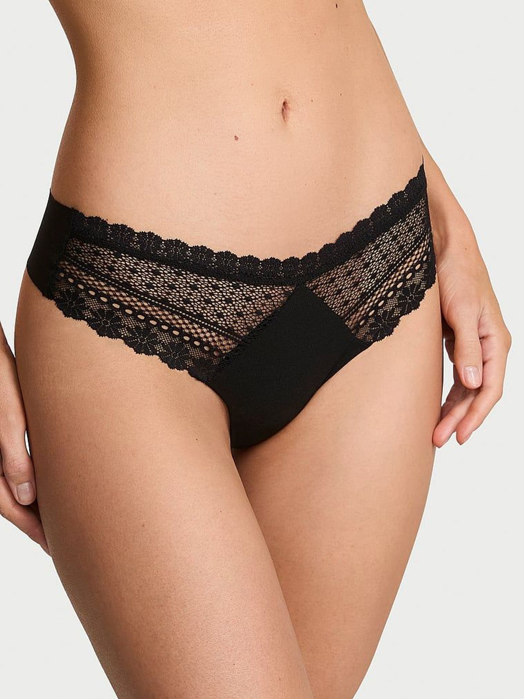 Black Thong Knickers (AY0424) | €10.50