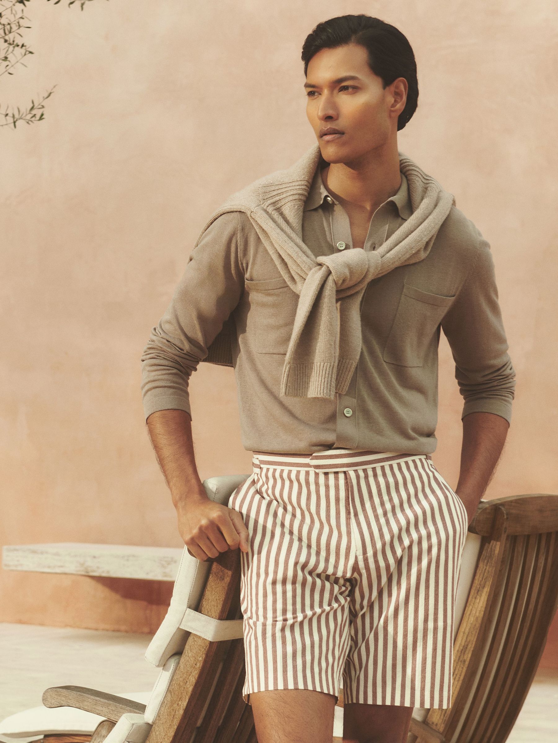 Cotton Blend Seersucker Stripe Shorts in Off White/Mocha (AY4402) | €140