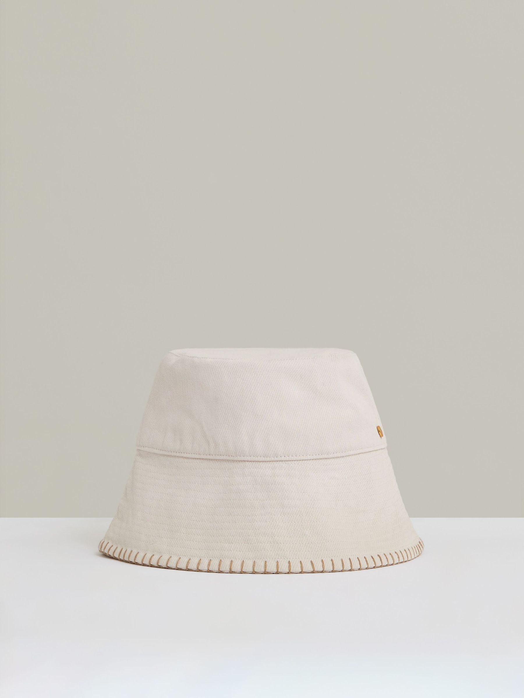 Cotton Blanket-Stitch Bucket Hat in Off White (AY7470) | $75