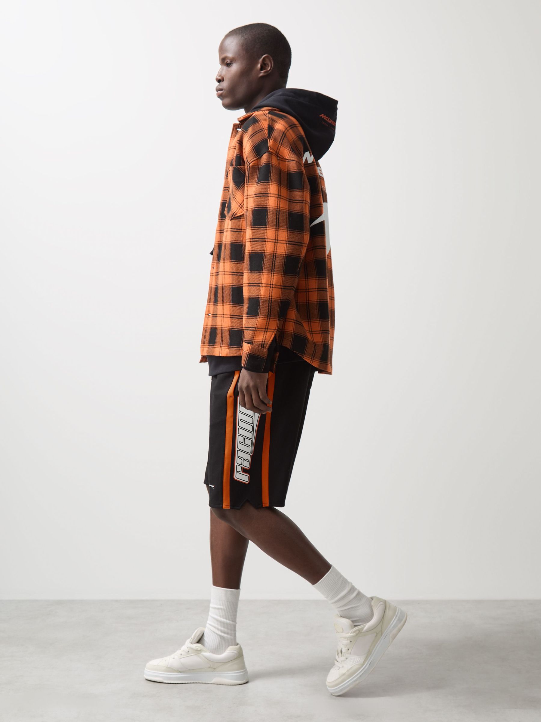 McLaren F1 Team Drawstring Shorts in Black (AY7537) | €185