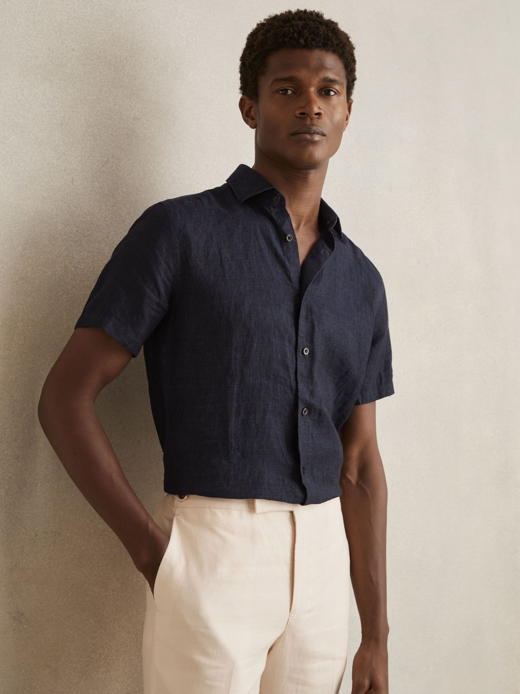 Linen Short-Sleeve Shirt in Navy (AY8084) | AED495
