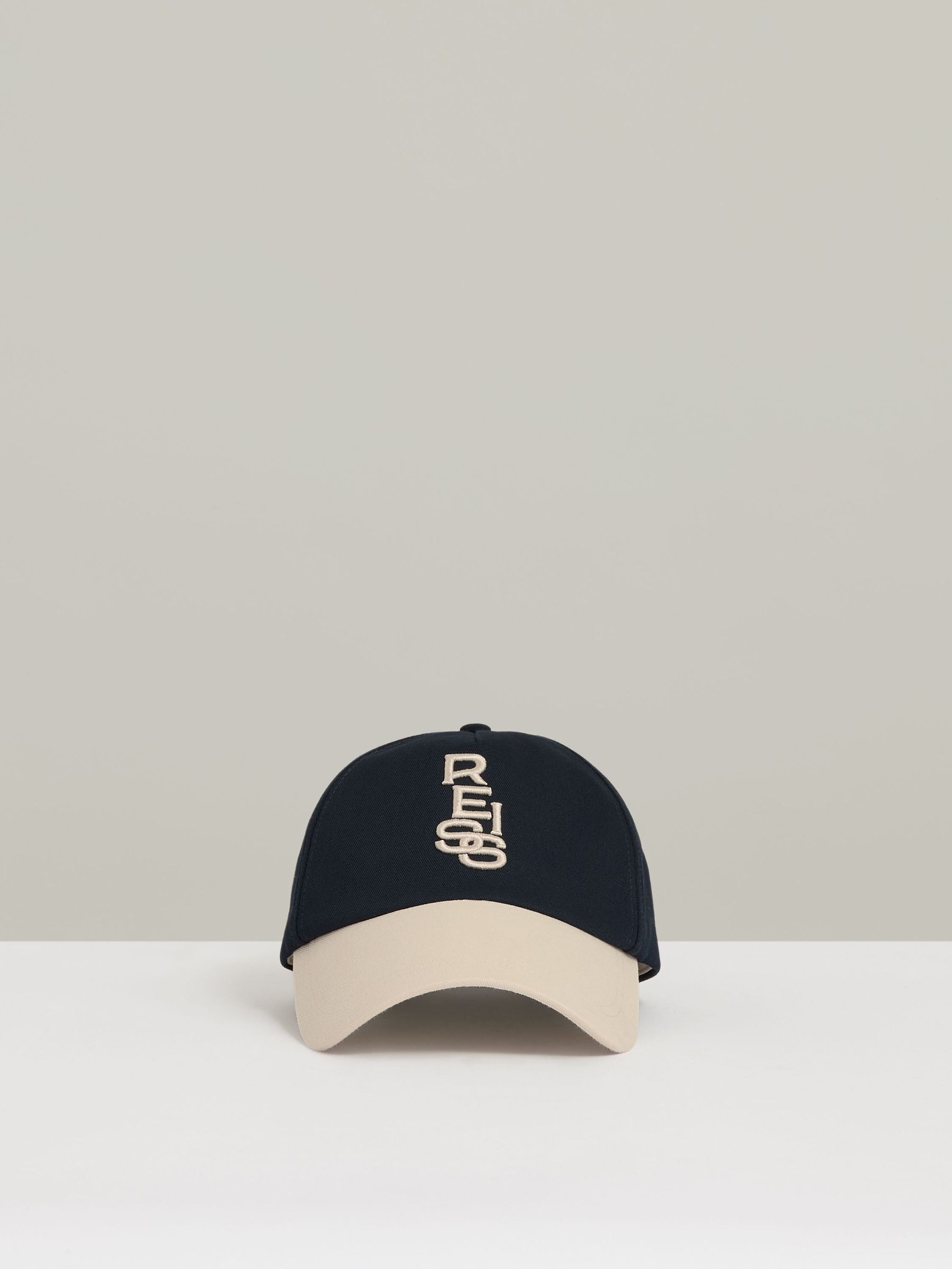Cotton Contrast-Peak Logo Baseball Cap in Ecru/Navy (AY8345) | €85