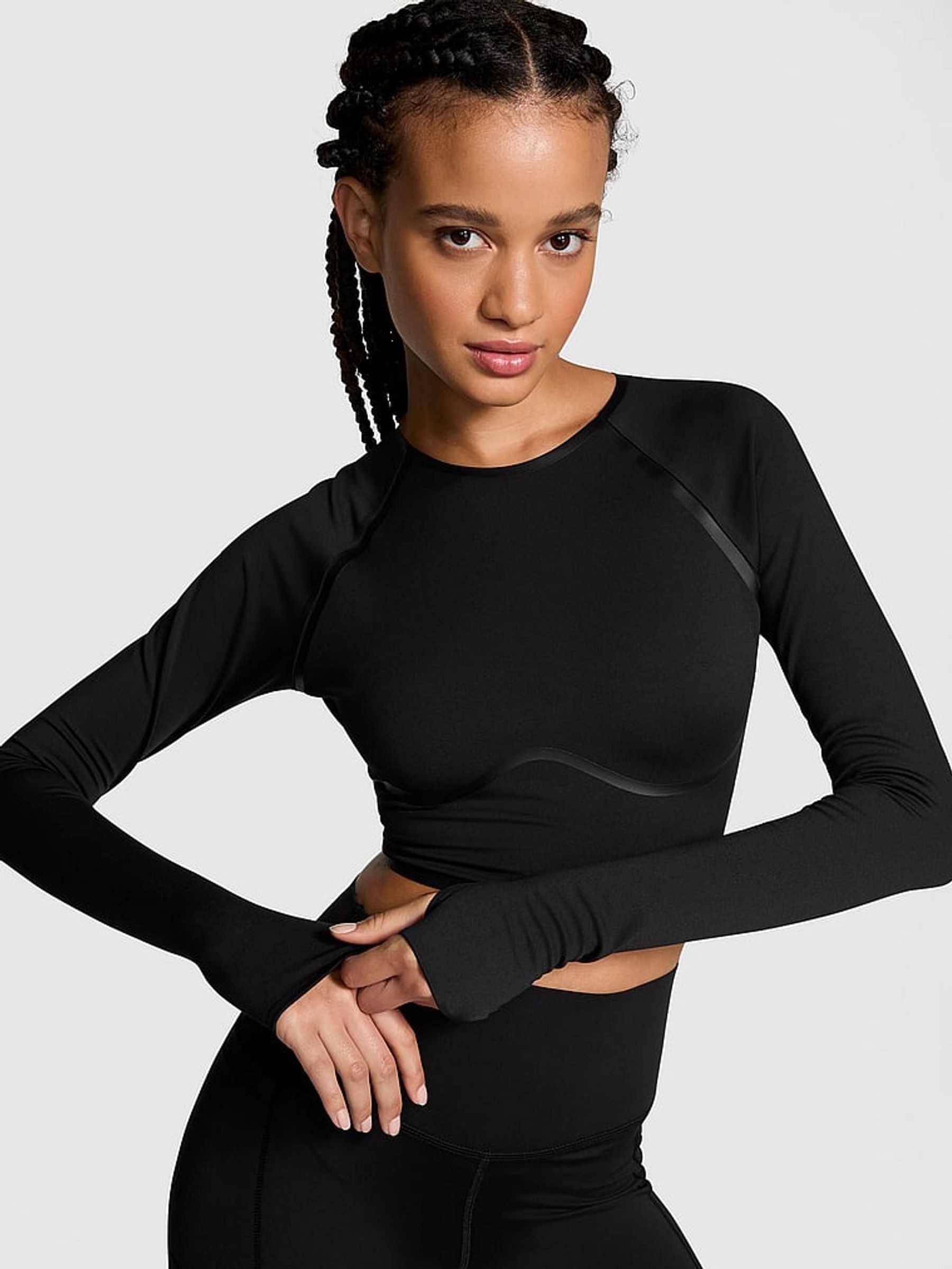 Black Relay Long Sleeve Crop Top (B01959) | €45