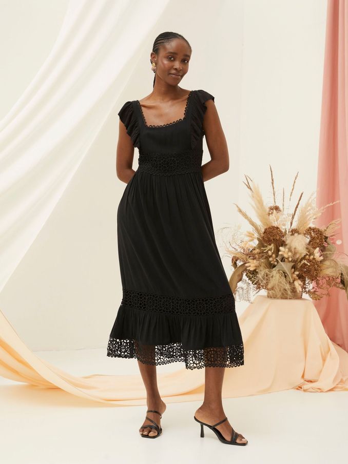 Hibiscus Black Lace Midi Dress (B05788) | €39