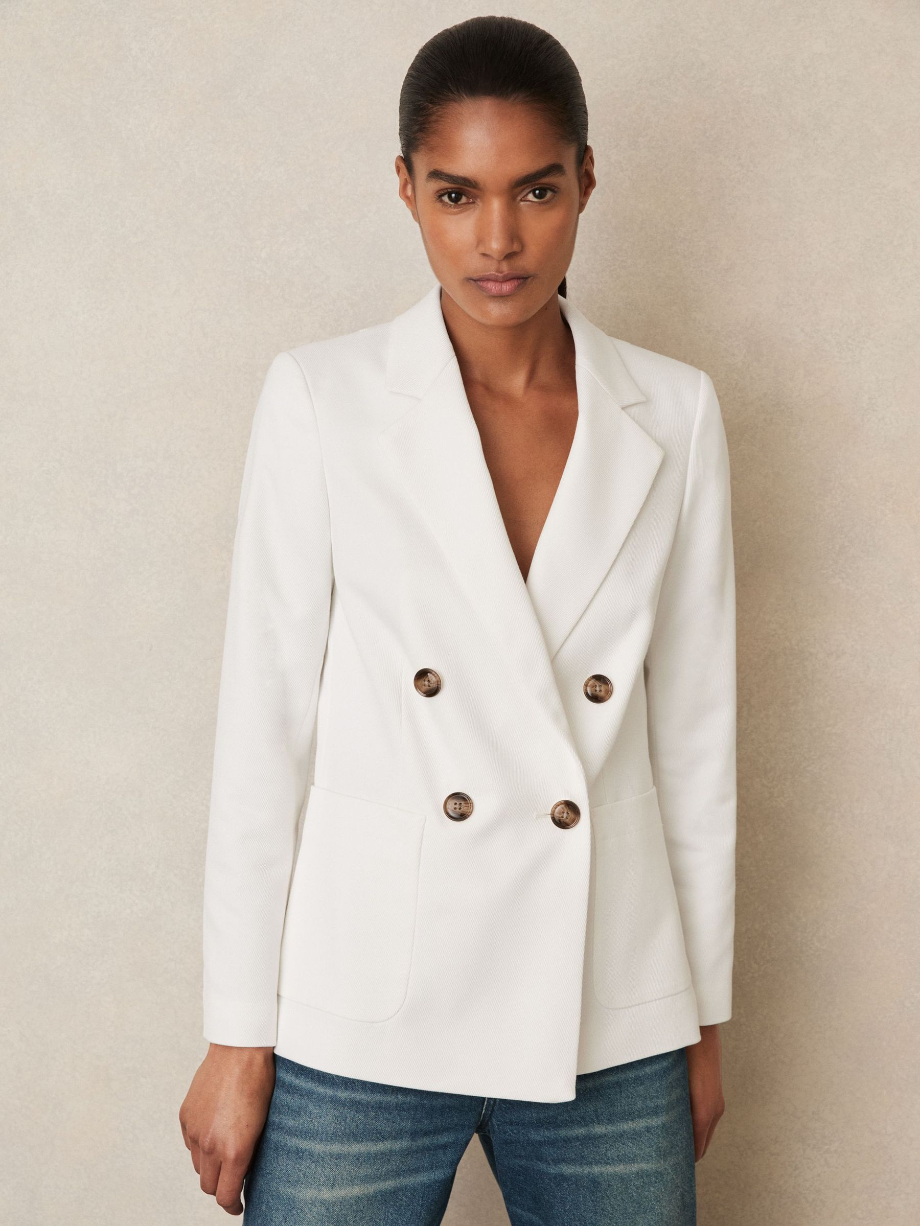 Double-Breasted Notch-Lapel Blazer in White (B10661) | €285