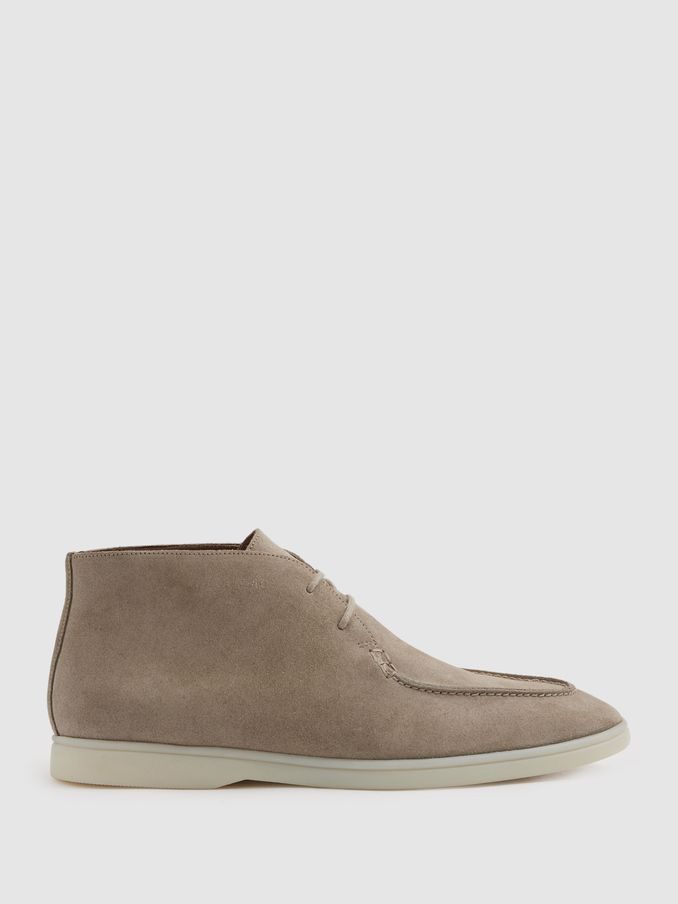Suede Chukka Boots in Light Stone (B15299) | €270