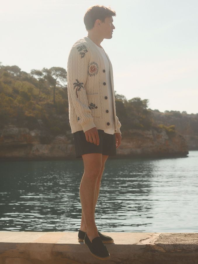 Mull Ecru Ché Embroidered Cable Knit Cardigan (B29873) | €195
