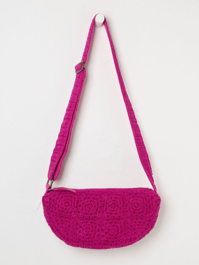 Lettie Pink Macrame Sling Bag (B46793) | €33