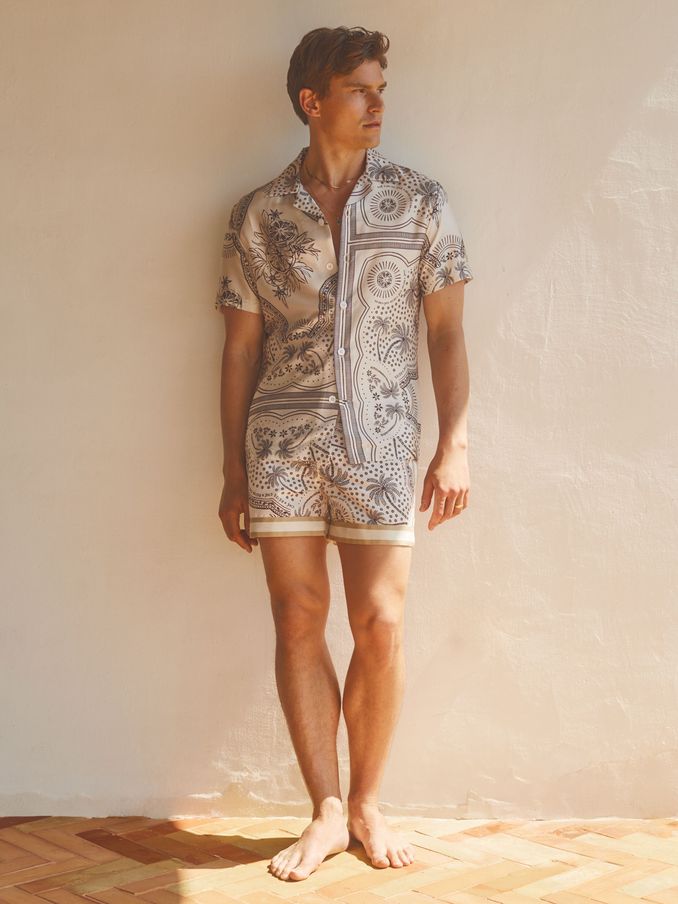 Reiss | Ché Printed Cuban Collar Shirt in Champagne/Brown (B51922) | €98