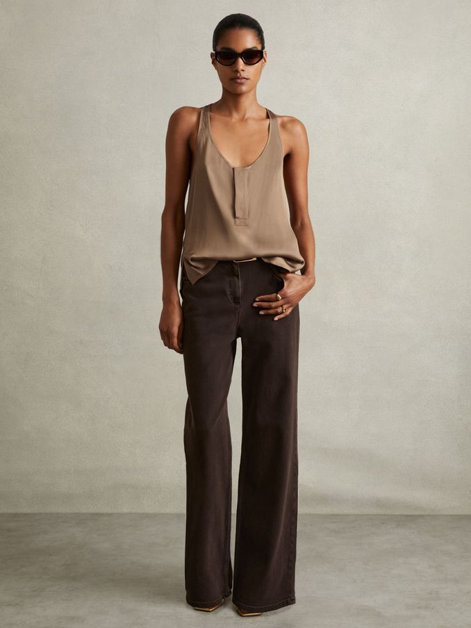 Scoop Neck Vest in Taupe (B52548) | €41