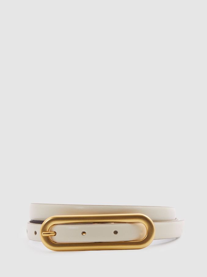 Thin Leather Elongated Buckle Belt in Off White (B55417) | €70