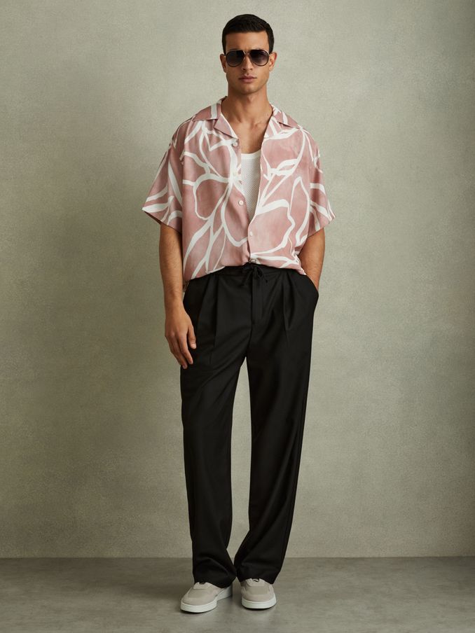 Relaxed Printed Cuban Collar Shirt in Soft Pink (B66198) | €50