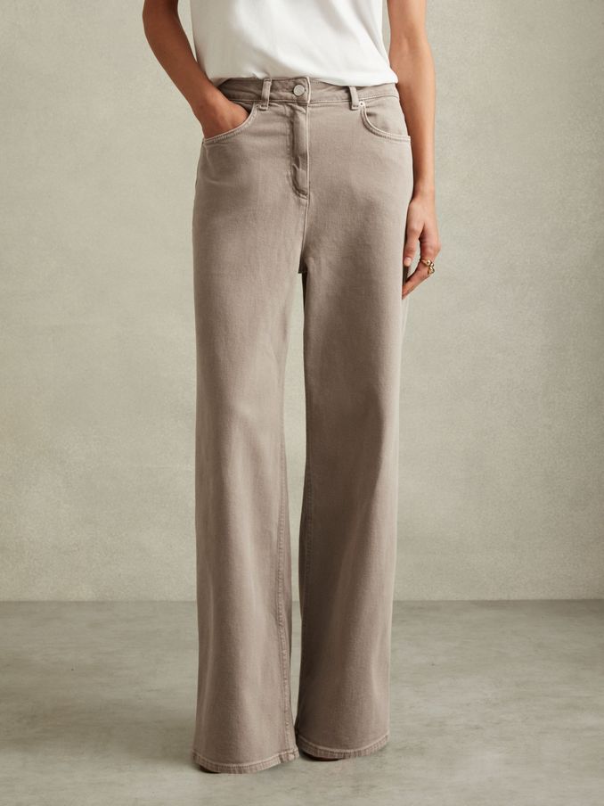 Relaxed Garment Dyed Wide Leg Jeans in Neutral (B70473) | HK$895