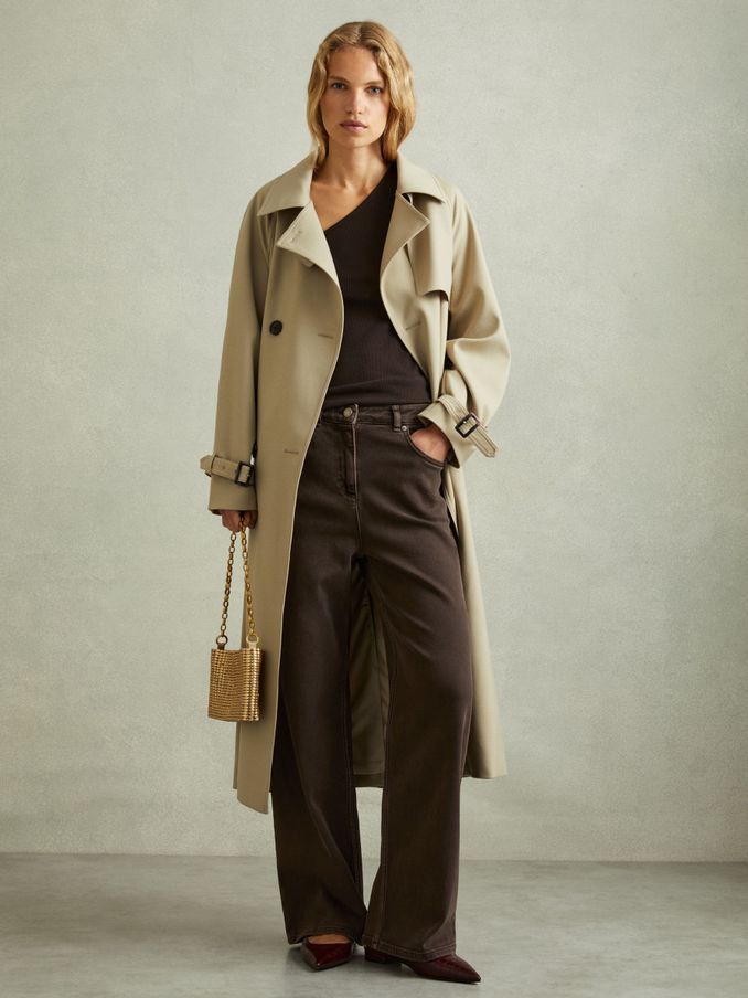 Relaxed Garment Dyed Wide Leg Jeans in Chocolate (B92364) | €97