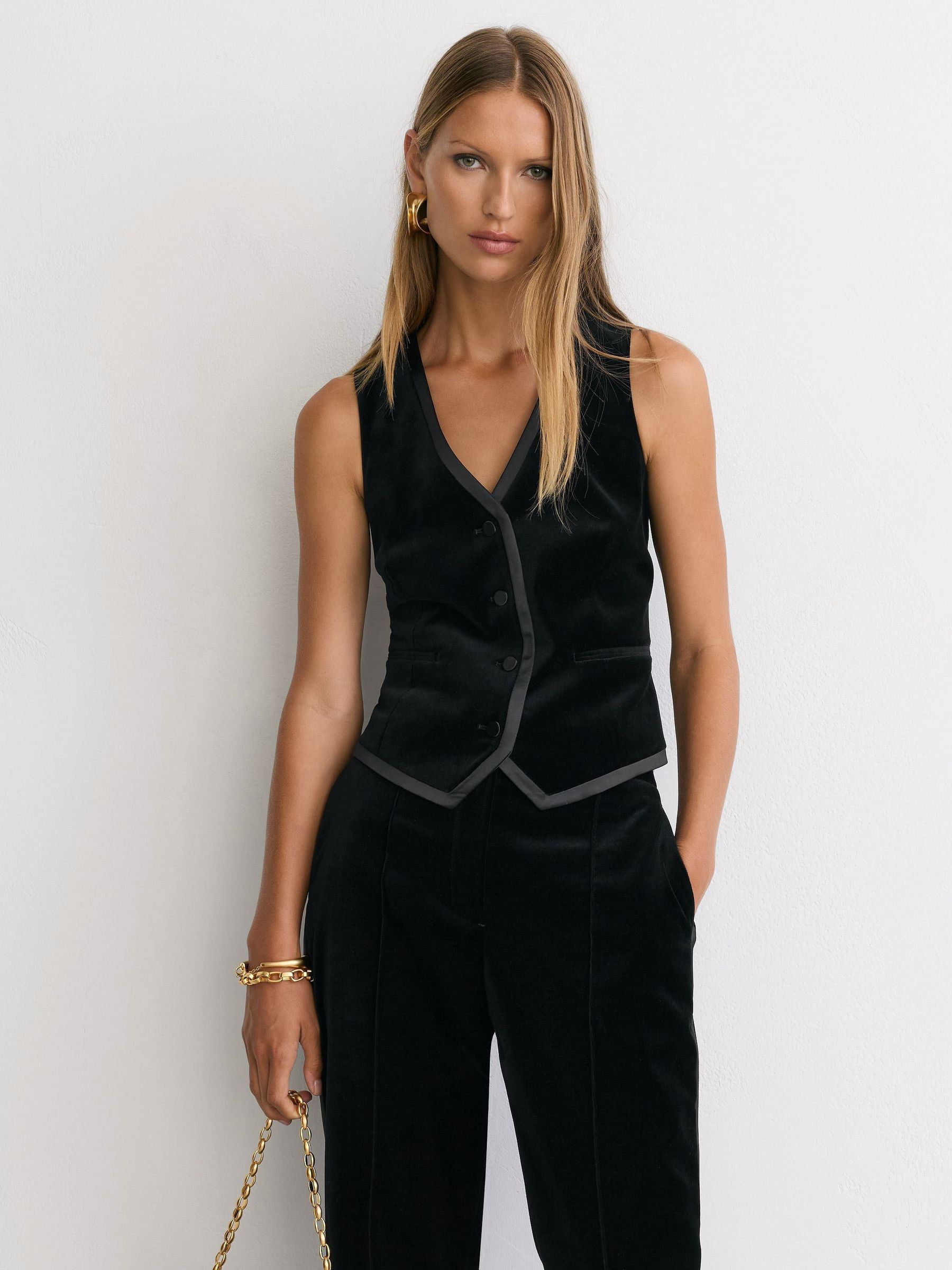 أسود - Velvet Satin-trim Tailored Waistcoat