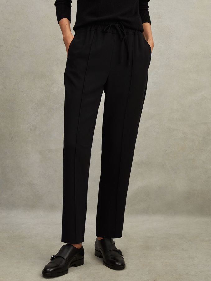Petite Tapered Pull On Trousers in Black (C44508) | €140