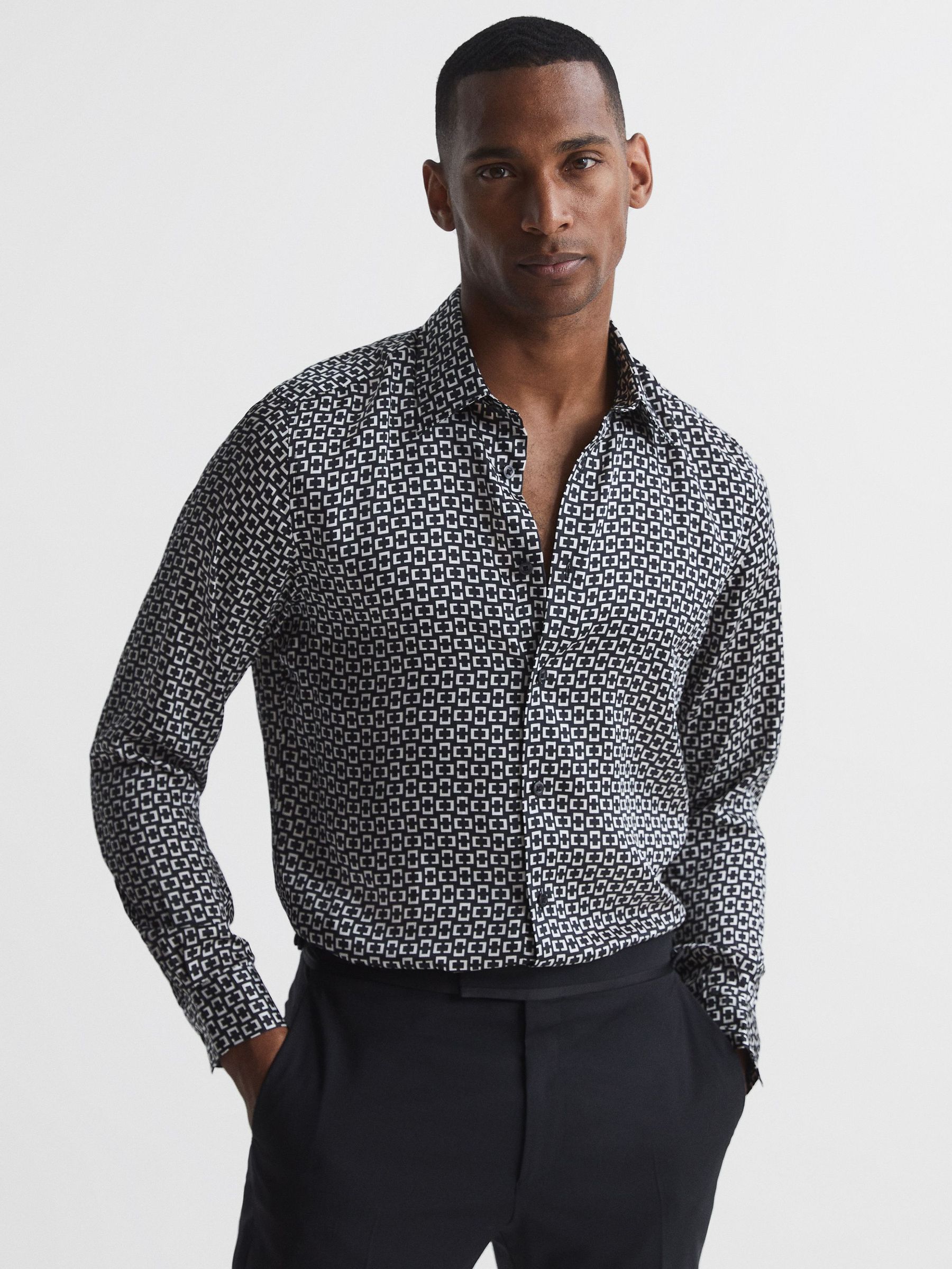 Geo Print Shirt in Black (C92108) | €57