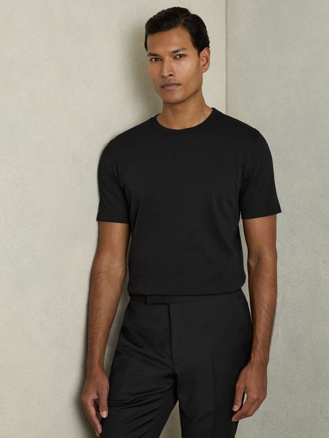 Crew Neck T-Shirt in Black (D50927) | €40