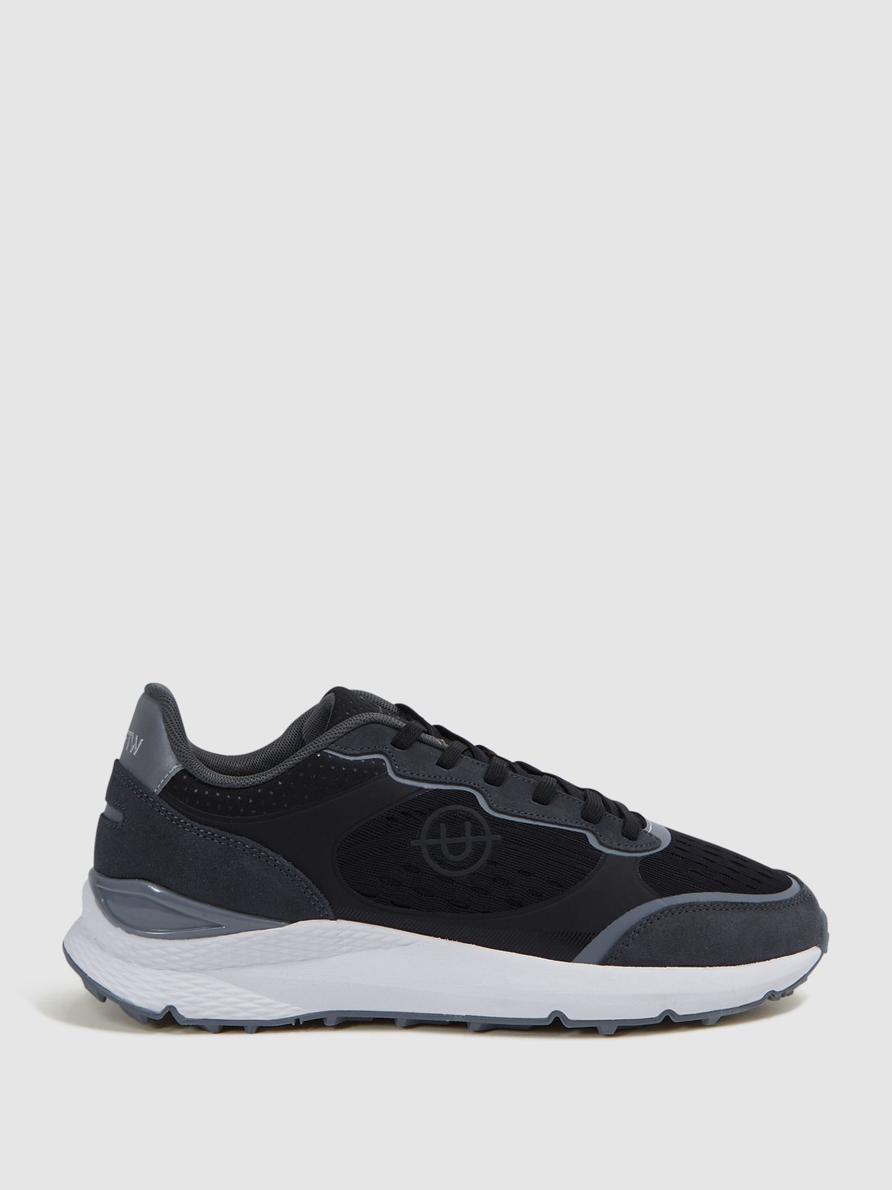 Unseen Spartan Tech Trainers in Black/White (D57980) | 88 €