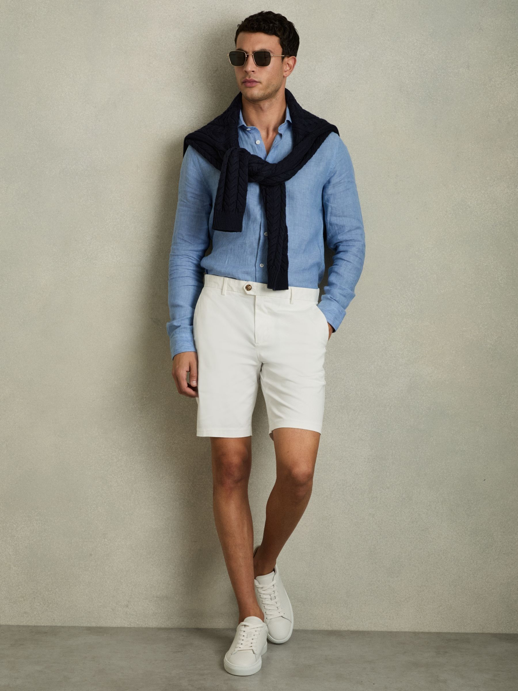 Modern Fit Cotton Blend Chino Shorts in White (D76851) | $155