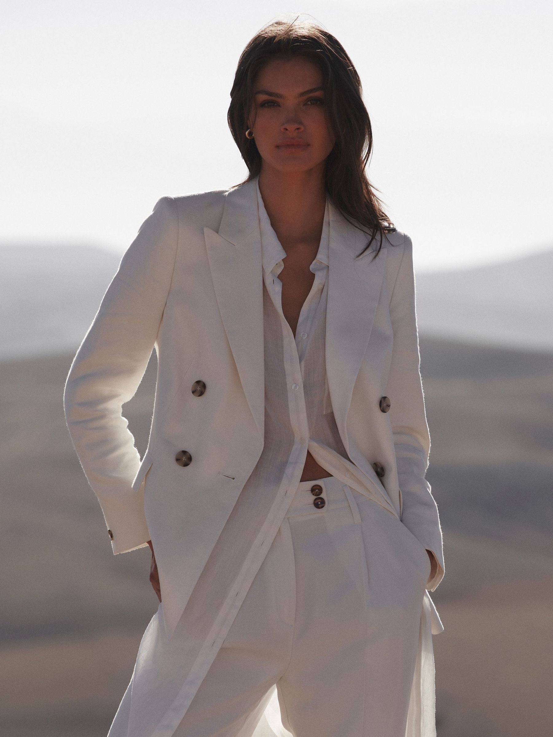 Double Breasted Linen Blazer in White (D97864) | €126