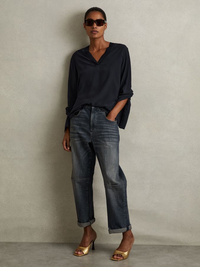 Relaxed High-Low V-Neck Top in Navy (E00685) | €57