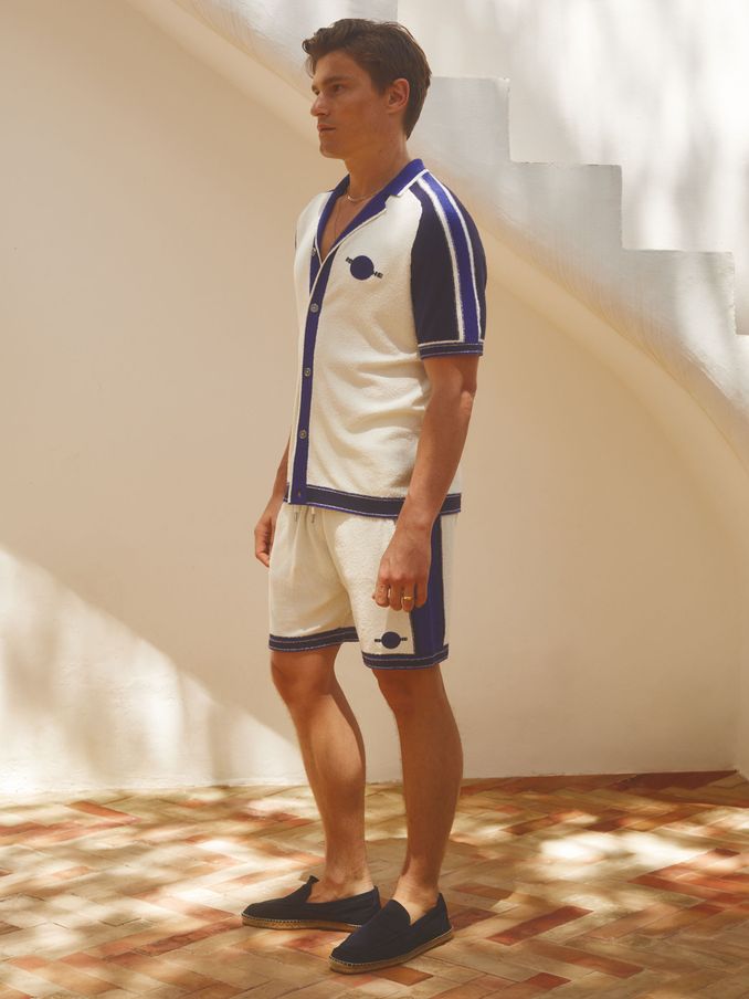 Reiss | Ché Towelling Drawstring Shorts in White/Bright Blue (E08150) | US$77