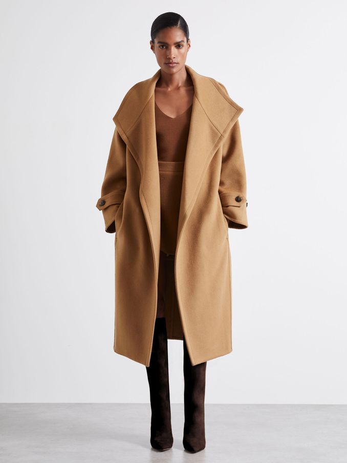 Atelier Blindseam Wool and Cashmere Coat in Camel (E11074) | €398
