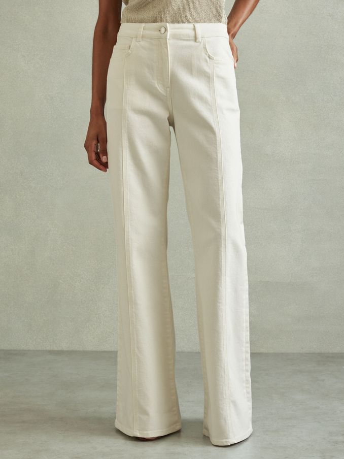 Flared Front Seam Jeans in Ecru (E13750) | €57