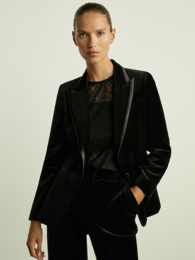 Petite Velvet Single Breasted Suit Blazer in Black (E26363) | 670 SAR