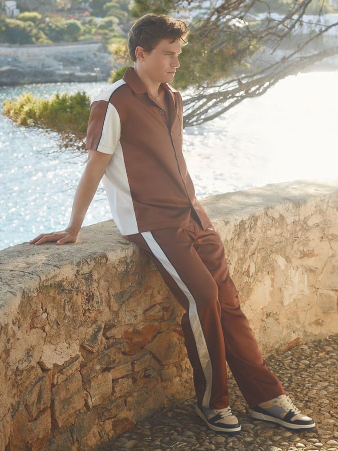Noto Tobacco/Ecru Ché Satin Effect Colourblock Cuban Collar Shirt (E47891) | HK$622