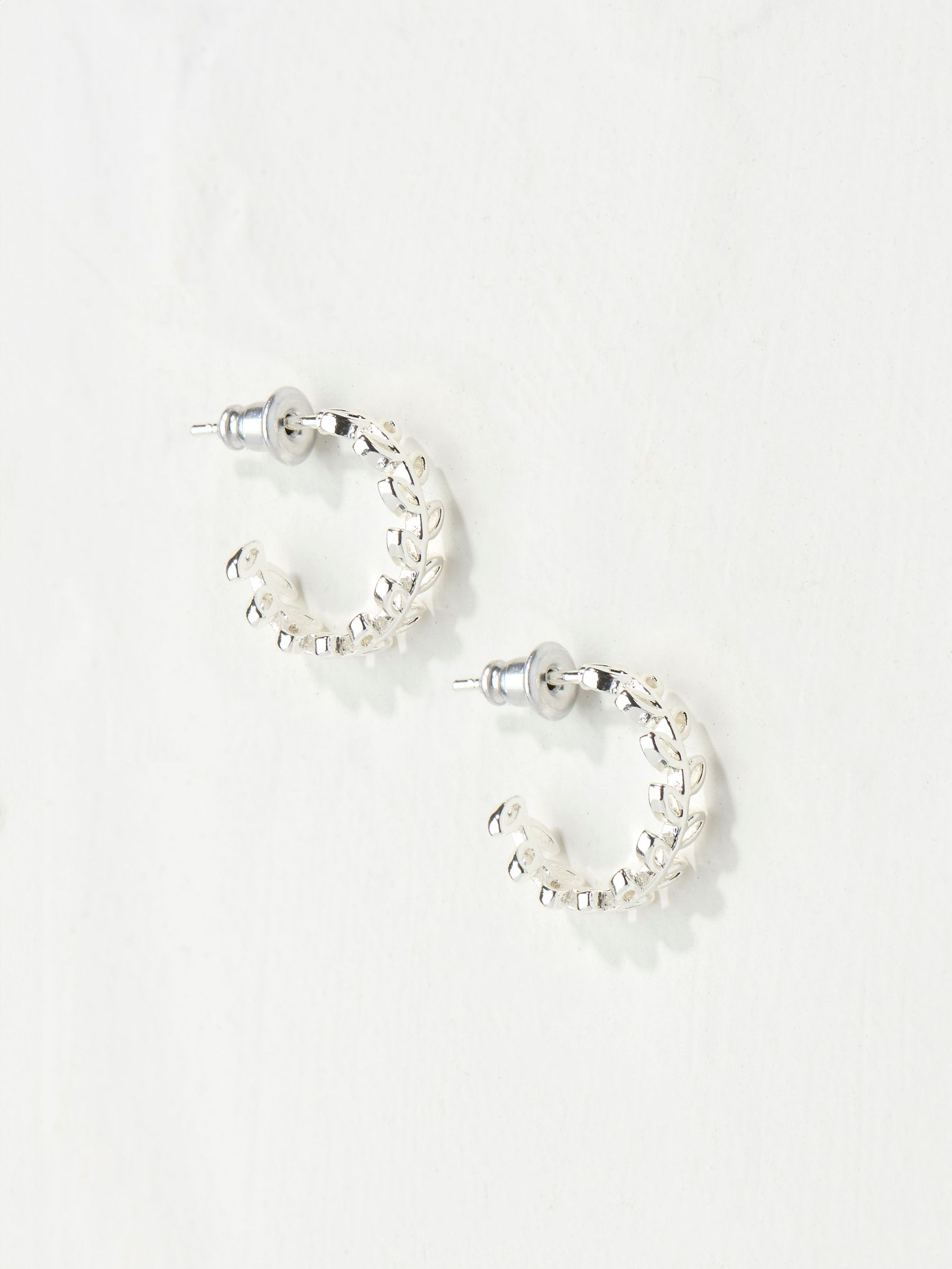 Daisy Silver Tone Tone Hoops Earrings (E50105) | €13.50