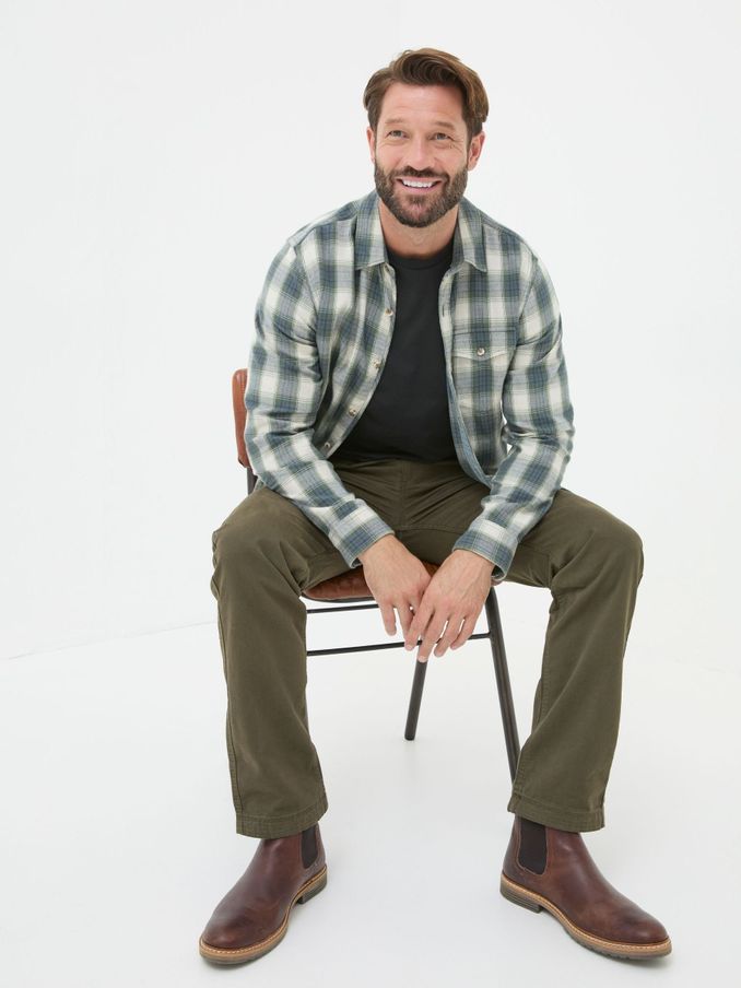 Green Modern Coastal Chinos (E50202) | €39