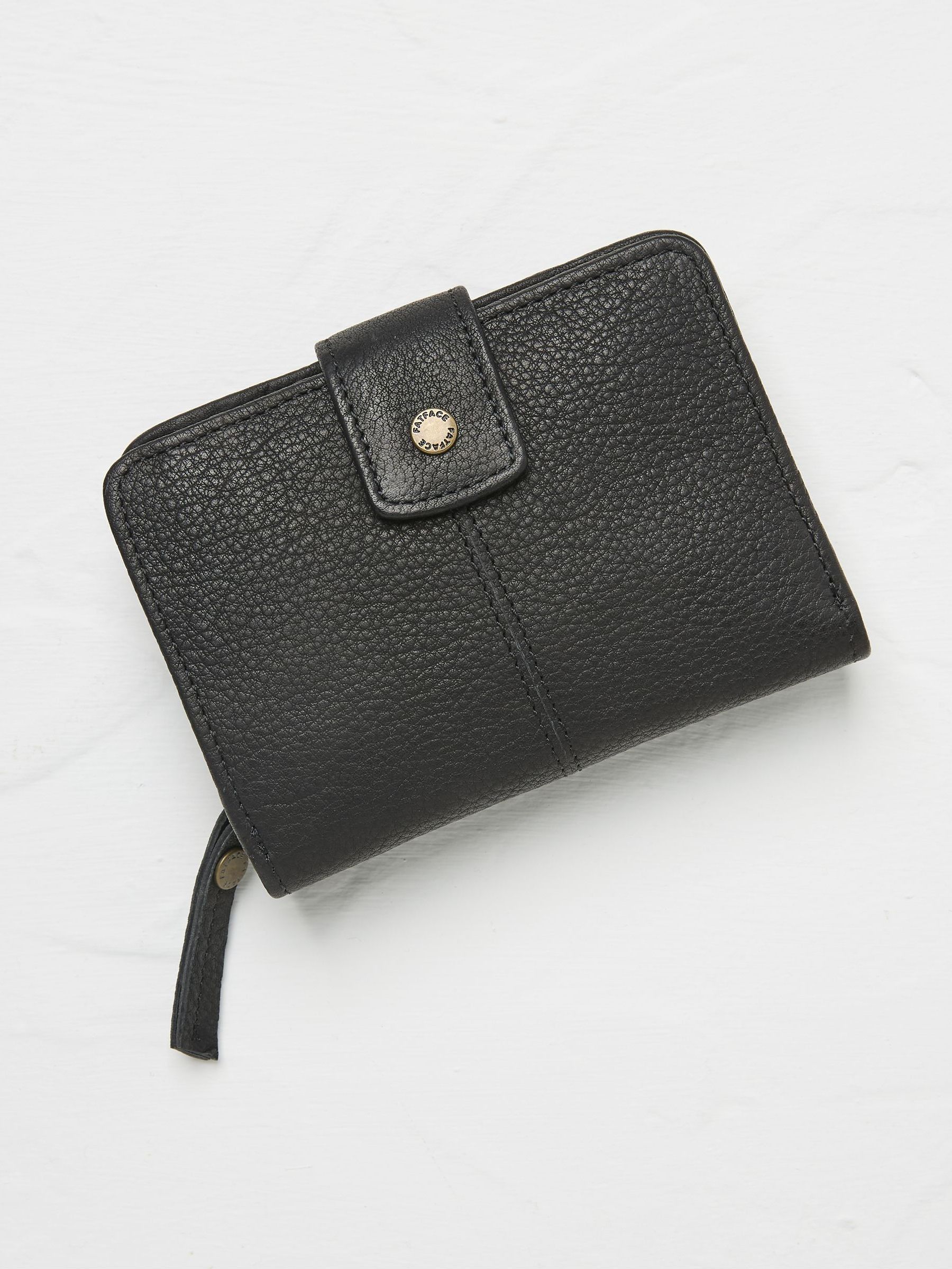 Etta Black Leather Zip Purse (E50298) | €36