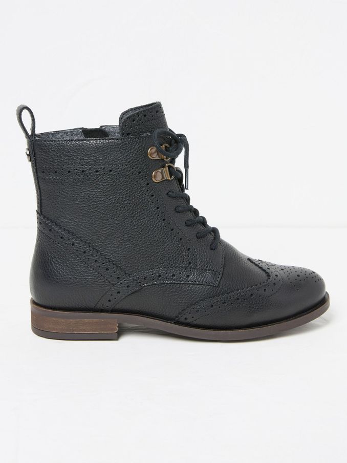 Anwen Black Brogue Ankle Boots (E50316) | €64