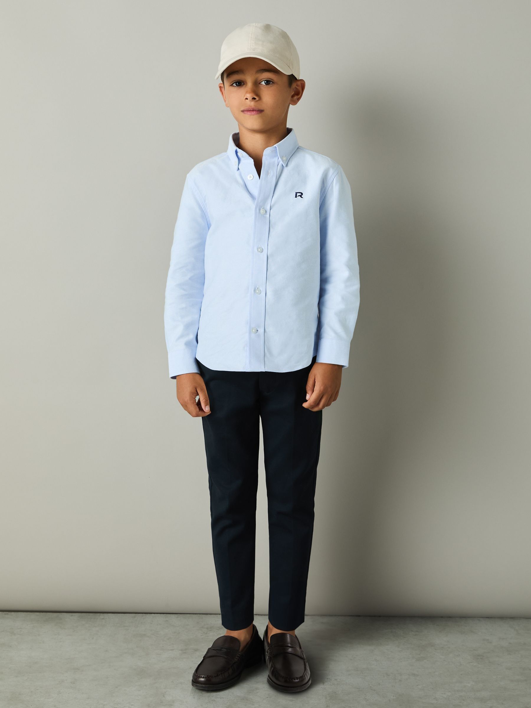 Oxford-Hemd aus 100 % Baumwolle mit Stickerei in Zartblau/Marineblau, 4–9 J. (E50679) | 21 €