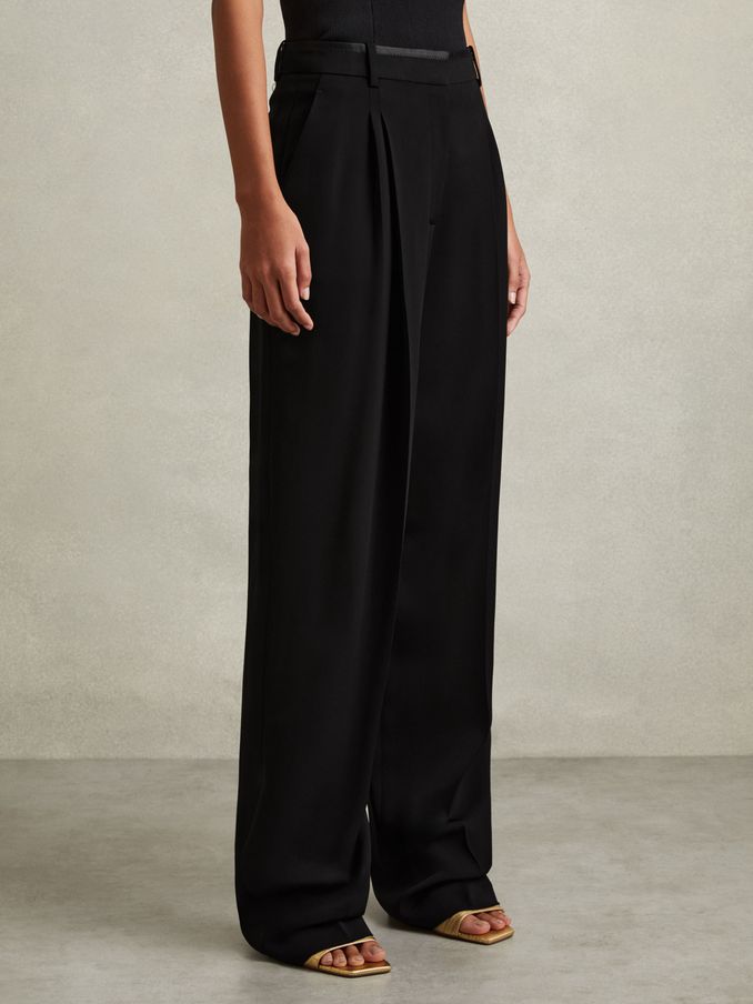 Petite Double Pleat Wide Leg Tux Trousers in Black (E52503) | €111