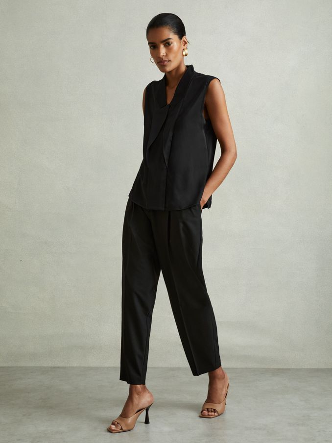 Relaxed Tux Top in Black (E53458) | US$66