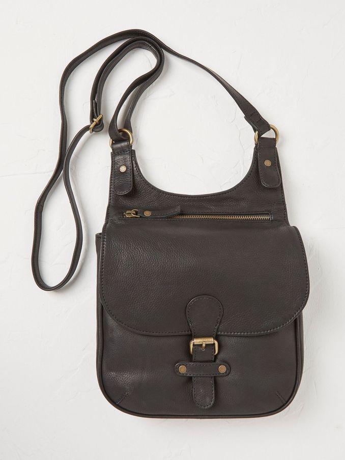 Anna Black Oiled Leather Crossbody Bag (E55958) | €91