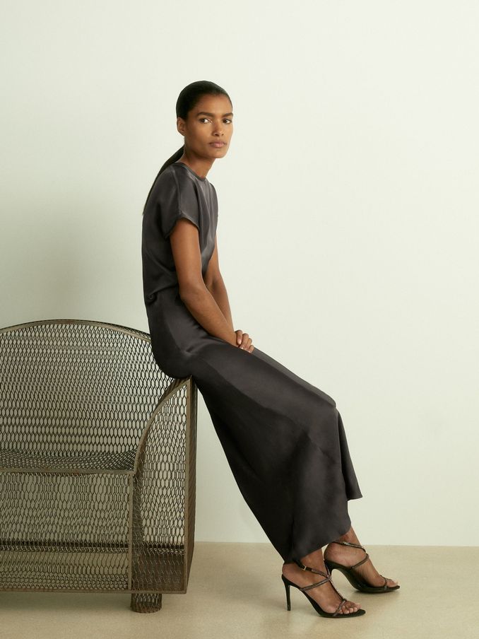 Satin Short-Sleeve Midi Dress in Charcoal (E57277) | €84