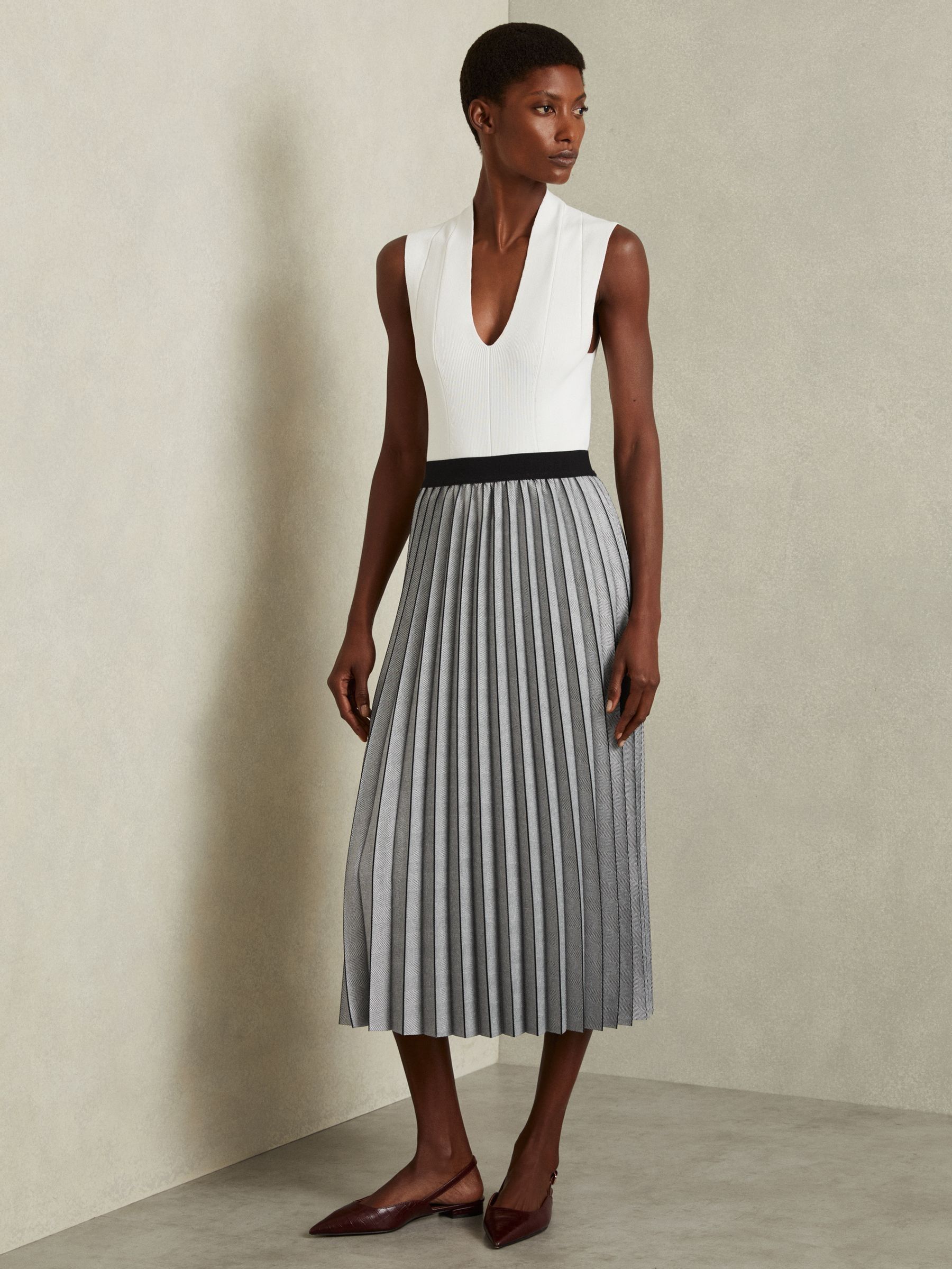 Checked Pleated Midi Skirt in Grey (E70179) | US$78