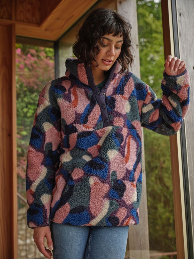 Black Abstract Printed Fleece (E70502) | €52