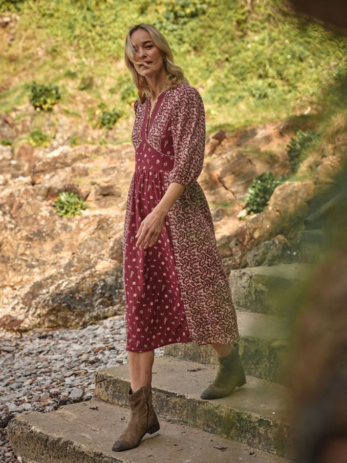Kelly Red Wild Ditsy Midi Dress (E70546) | €52