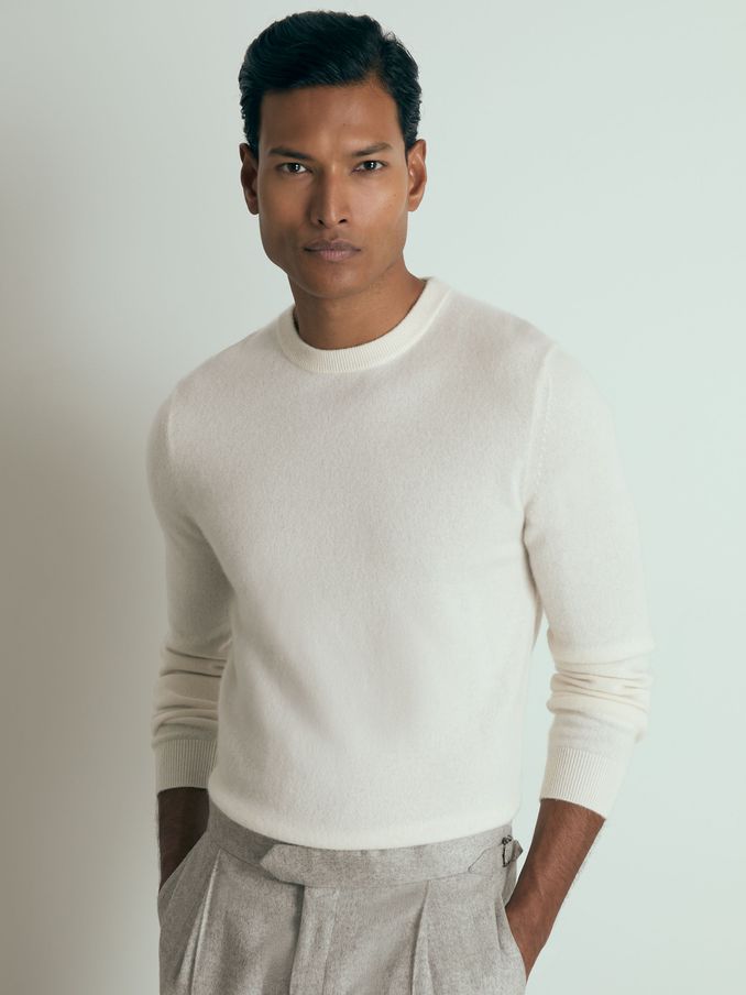 Atelier Cashmere Crew-Neck Jumper in White (E79318) | 3 205 Kč